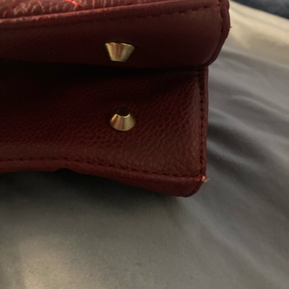 Montana West Quilted Burgundy Shoulder Bag - Picture 10 of 12